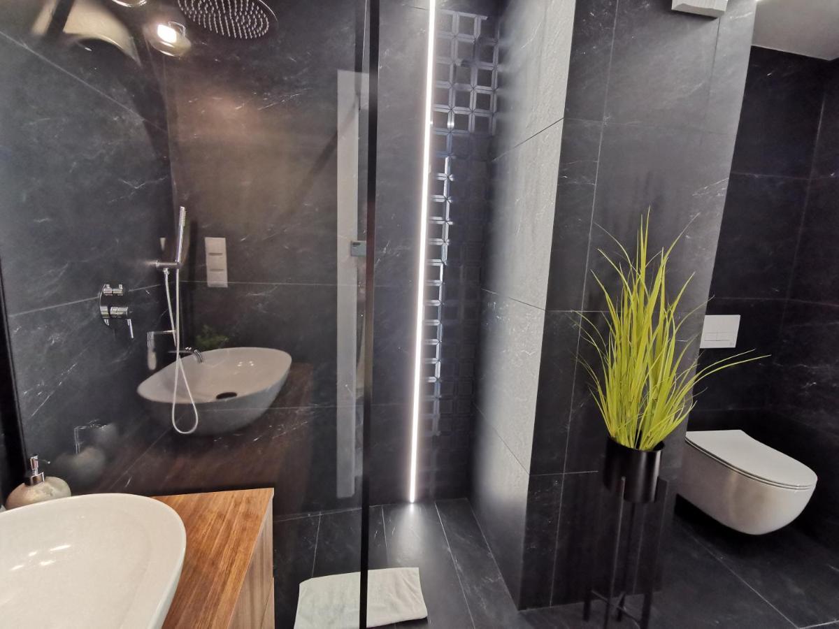 Apartamenty Kielce- Apartament Szmaragd Przy Zalew Kielecki, Faktura, Parking, Centrum Экстерьер фото